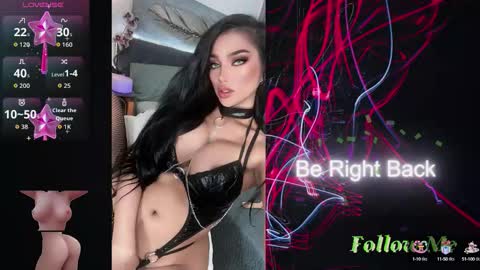 Snapshot of _morganmoore_ chatting on 10/13/25, 10:37 MORGAN KEEP ON FOLLOWING online show from 10/13/25, 10:37