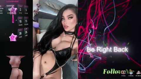 Snapshot of _morganmoore_ chatting on 10/20/25, 05:02 MORGAN KEEP ON FOLLOWING online show from 10/20/25, 05:02