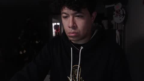 Snapshot of _mr_panda_ chatting on 12/23/24, 10:01 Panda  online show from 12/23/24, 10:01