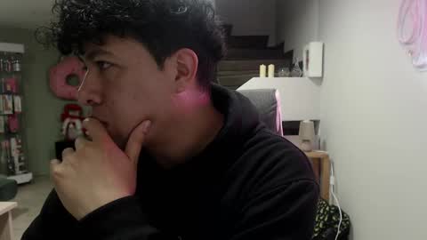 Snapshot of _mr_panda_ chatting on 02/14/25, 12:41 Panda  online show from 02/14/25, 12:41