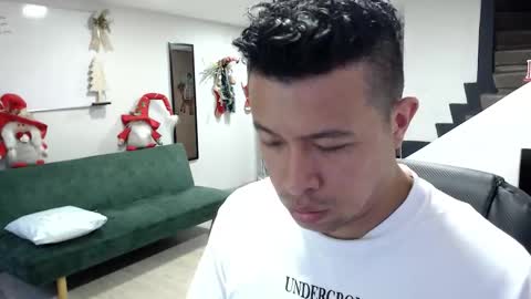 Snapshot of _mr_panda_ chatting on 11/26/25, 10:11 Panda online show from 11/26/25, 10:11