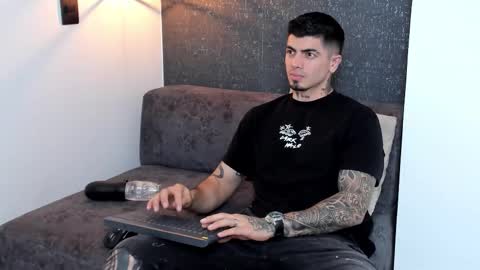 _mrcock_ online show from 02/15/26, 08:46