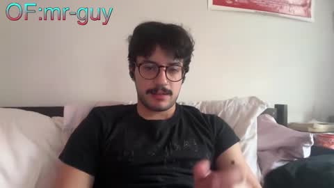 Snapshot of _mrguy_ chatting on 03/15/26, 09:21 _mrguy_ online show from 03/15/26, 09:21