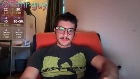 Snapshot of _mrguy_ chatting on 04/10/26, 11:31 _mrguy_ online show from 04/10/26, 11:31