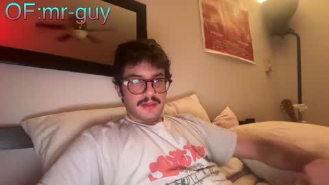 Snapshot of _mrguy_ chatting on 05/15/26, 05:47 _mrguy_ online show from 05/15/26, 05:47