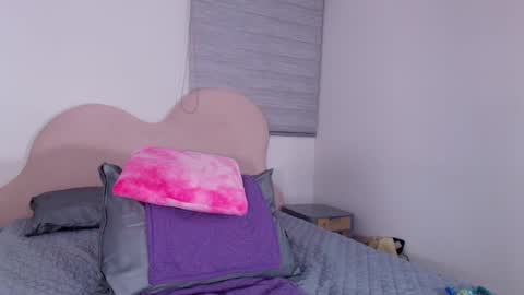 Luna online show from 04/17/26, 03:09