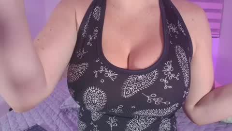 Luna online show from 05/20/26, 03:13