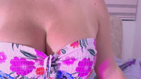 Luna online show from 05/21/26, 03:02