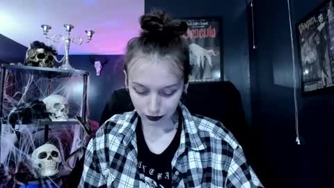 _naamah online show from 12/17/24, 08:21