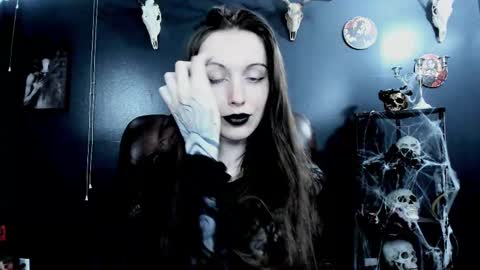 _naamah online show from 10/05/25, 06:50