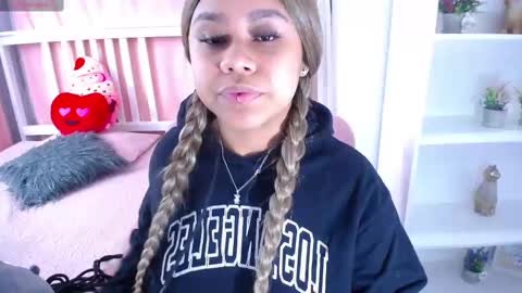 Snapshot of _nahom_ chatting on 02/24/25, 08:49 nahomi online show from 02/24/25, 08:49