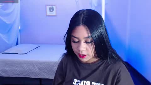 Snapshot of _nahom_ chatting on 03/10/25, 08:15 nahomi online show from 03/10/25, 08:15