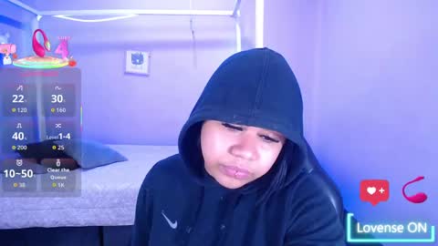 Snapshot of _nahom_ chatting on 10/07/25, 12:08 nahomi online show from 10/07/25, 12:08