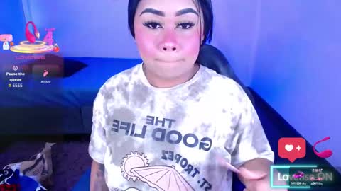 Snapshot of _nahom_ chatting on 10/12/25, 01:59 nahomi online show from 10/12/25, 01:59