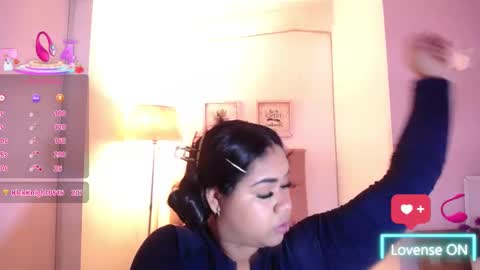 Snapshot of _nahom_ chatting on 10/15/25, 09:26 nahomi online show from 10/15/25, 09:26