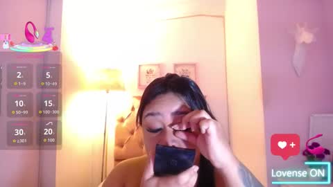 Snapshot of _nahom_ chatting on 11/16/25, 01:55 nahomi online show from 11/16/25, 01:55