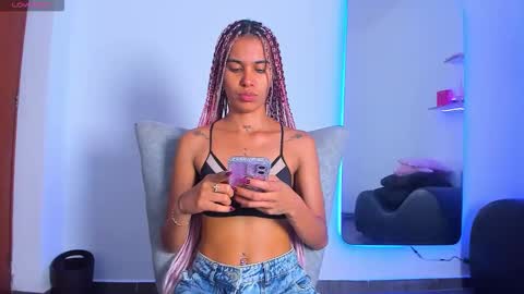 Snapshot of _nana777 chatting on 11/26/25, 05:19 Nana online show from 11/26/25, 05:19