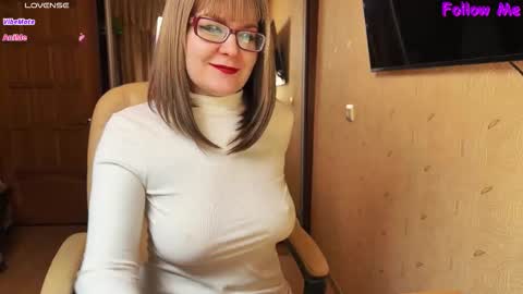 MagicWoman online show from 03/09/26, 06:12