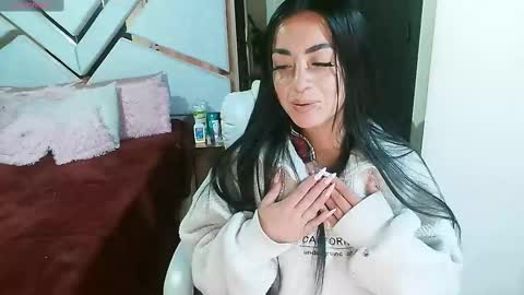 Natasha Rodriguez independent model online show from 03/12/25, 12:04