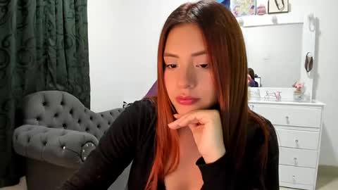 Snapshot of _nathalia_sweet chatting on 04/28/26, 04:06 Nathalia online show from 04/28/26, 04:06