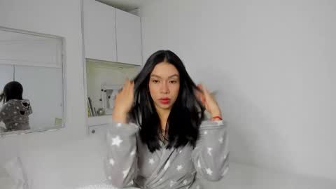 independent model natha online show from 11/07/25, 09:53