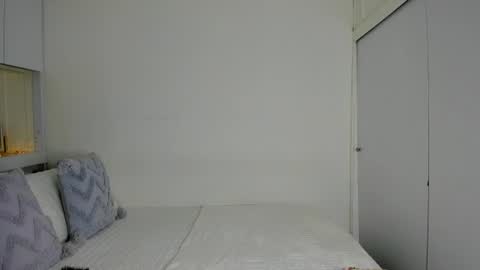 independent model natha online show from 07/16/26, 07:14