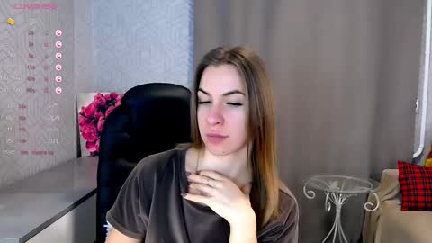 Snapshot of _naughty_megan_ chatting on 02/19/25, 10:45 Megan online show from 02/19/25, 10:45