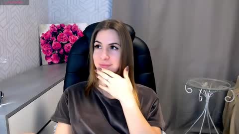 Snapshot of _naughty_megan_ chatting on 02/20/25, 05:18 Megan online show from 02/20/25, 05:18