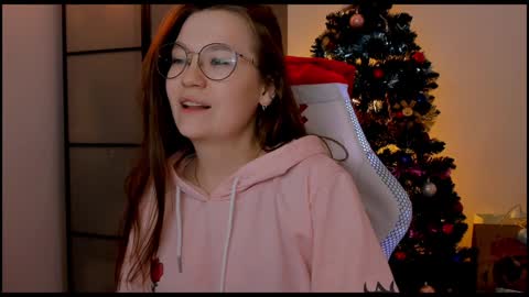 Mia with a big heart  online show from 12/22/24, 09:33