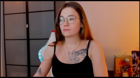 Mia with a big heart  online show from 01/06/25, 04:15