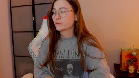 Mia with a big heart  online show from 01/12/25, 06:17