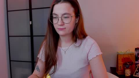 Mia with a big heart  online show from 01/29/25, 03:33