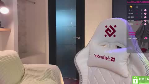 Snapshot of _nemalkovamia chatting on 02/12/26, 12:00 Mia with a big heart online show from 02/12/26, 12:00