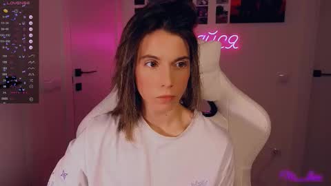 Nika online show from 11/30/25, 04:55