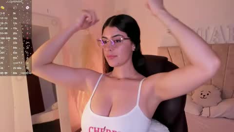 Snapshot of _niah_ chatting on 03/07/25, 09:27 Niah You can call me Ni or cutie haha online show from 03/07/25, 09:27