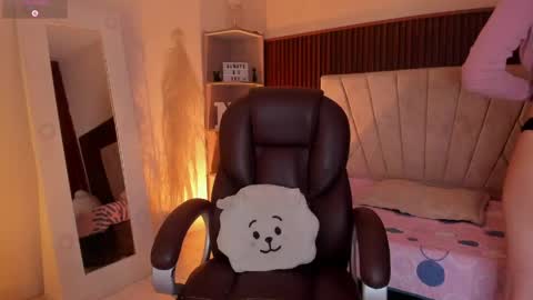 Niah  You can call me Ni or cutie haha online show from 03/19/26, 08:46