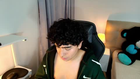 Nicolas online show from 12/08/24, 10:57