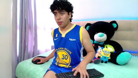 Nicolas online show from 12/13/24, 08:04