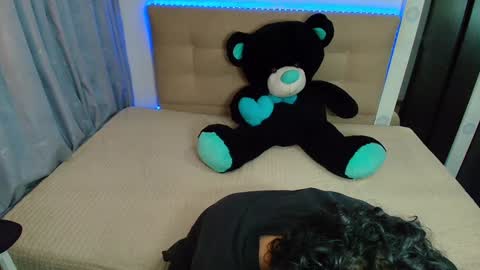 Nicolas online show from 12/26/24, 12:46