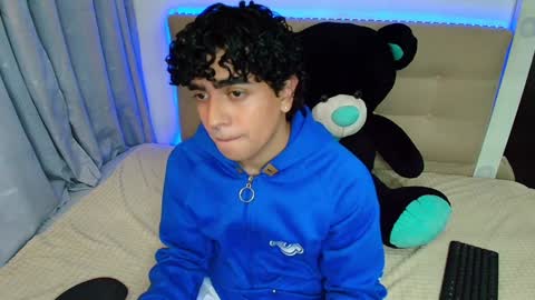 Nicolas online show from 12/27/24, 12:18