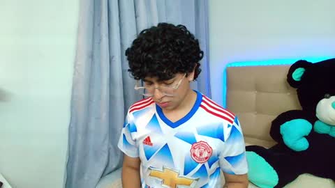 Nicolas online show from 01/04/25, 11:17