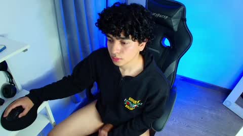 Nicolas online show from 01/09/25, 01:39