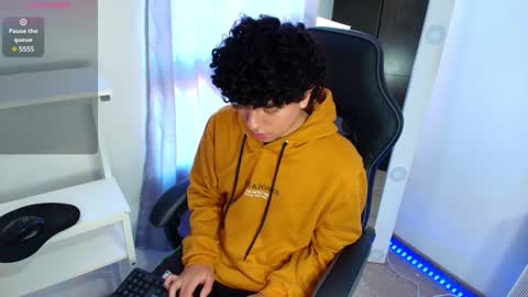 Nicolas online show from 01/22/25, 07:03