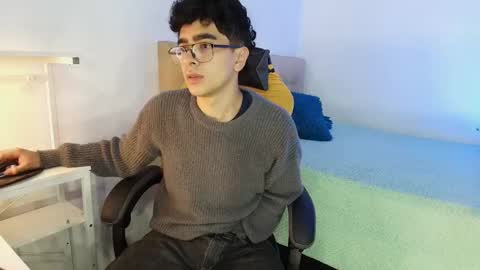 Nicolas online show from 10/16/25, 06:36