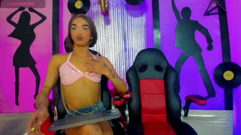 Snapshot of _nickyminach chatting on 12/02/25, 08:26 Nicky Please help me with your thumbs up its importan online show from 12/02/25, 08:26