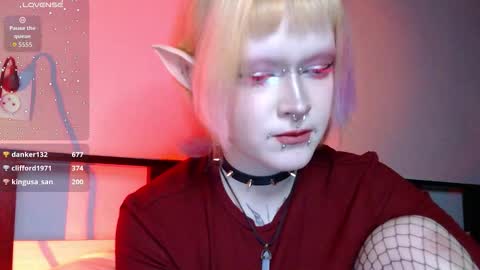 Nicole online show from 11/25/25, 09:37