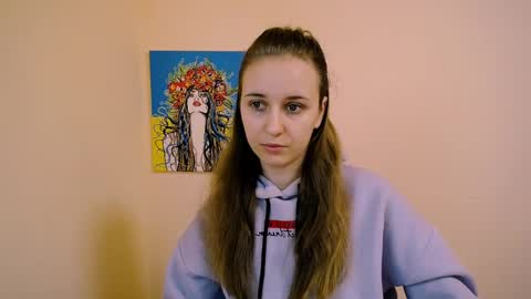 Snapshot of _nicole_new chatting on 01/12/25, 12:23 Nica online show from 01/12/25, 12:23