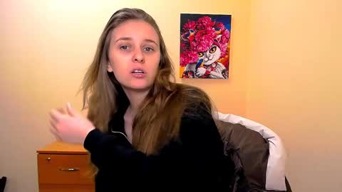 Snapshot of _nicole_new chatting on 03/06/25, 01:24 Nica online show from 03/06/25, 01:24