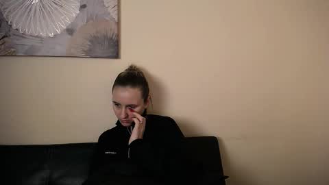 Nica online show from 12/14/25, 04:01