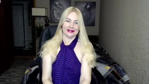 Donella    online show from 02/14/25, 08:37